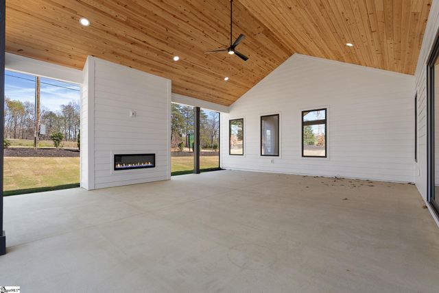 4 Aetna Spring Court, Taylors, SC 29687