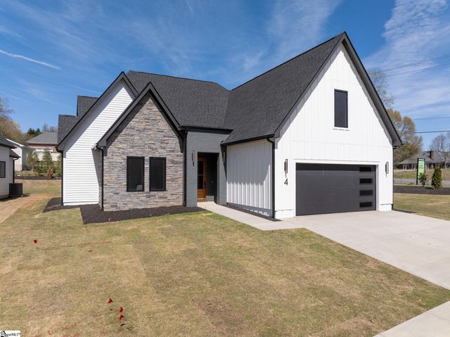 4 Aetna Spring Court, Taylors, SC 29687