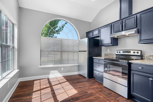 2401 Bennington Drive, Arlington, TX 76018