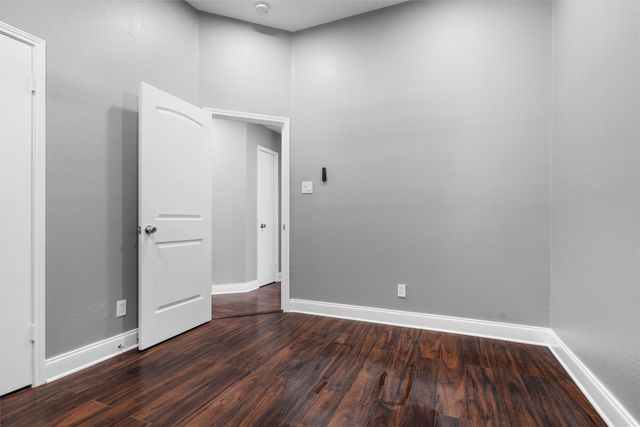 2401 Bennington Drive, Arlington, TX 76018