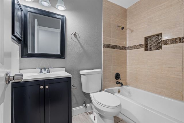 2401 Bennington Drive, Arlington, TX 76018