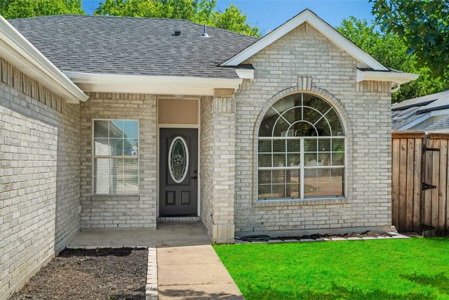 2401 Bennington Drive, Arlington, TX 76018