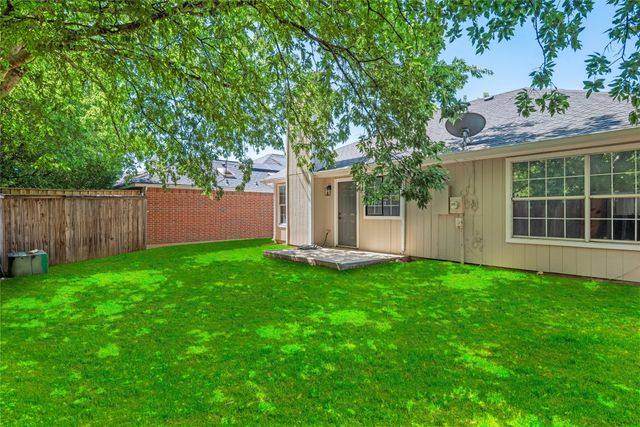 2401 Bennington Drive, Arlington, TX 76018