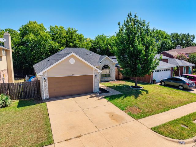 2401 Bennington Drive, Arlington, TX 76018