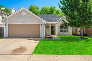 2401 Bennington Drive, Arlington, TX 76018