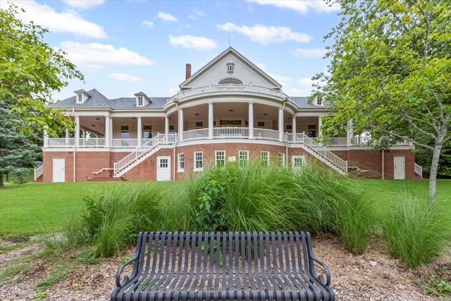 102 S Liberty Street 3, Elgin, IL 60120