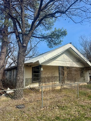 316 Alley Street, Perrin, TX 76486