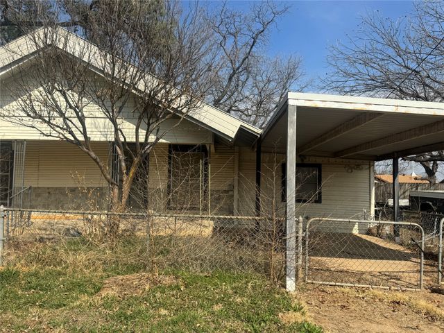 316 Alley Street, Perrin, TX 76486