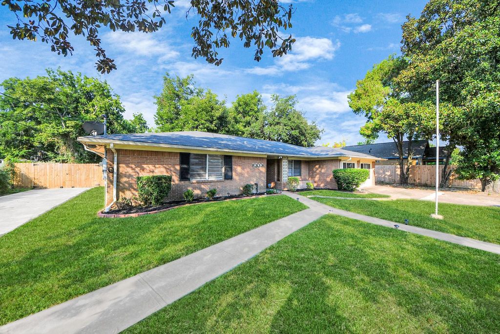 6819 Morrow Street, Houston, TX 77091