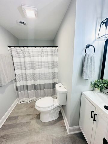 7437 White Oak Avenue, Hammond, IN 46324