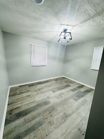 7437 White Oak Avenue, Hammond, IN 46324