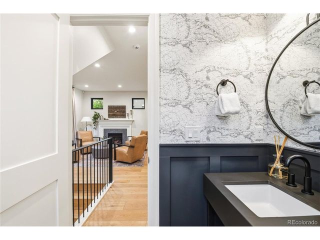 3364 W Moncrieff Pl, Denver, CO 80211