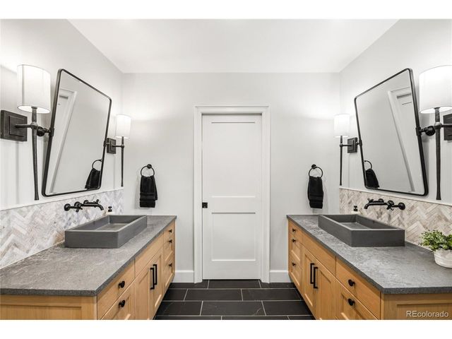 3364 W Moncrieff Pl, Denver, CO 80211