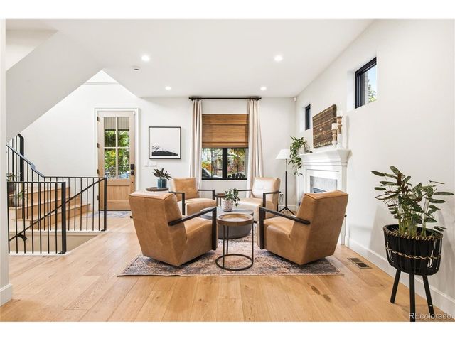 3364 W Moncrieff Pl, Denver, CO 80211