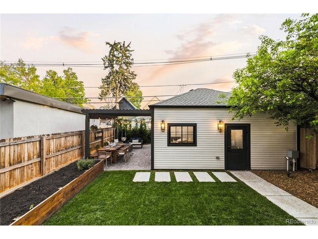 3364 W Moncrieff Pl, Denver, CO 80211