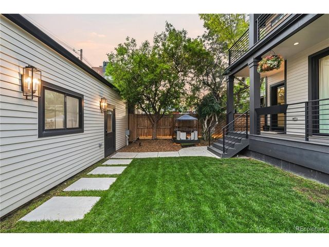 3364 W Moncrieff Pl, Denver, CO 80211