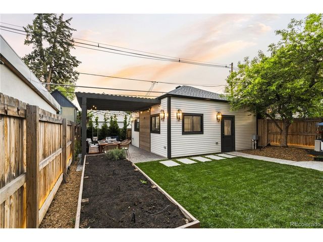 3364 W Moncrieff Pl, Denver, CO 80211