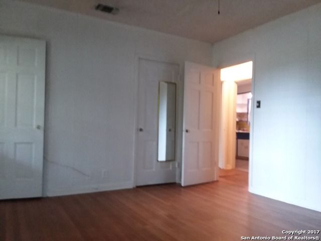 217 JOHN PAGE DR, San Antonio, TX 78228