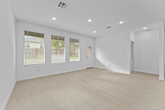 2303 Fort Davis Pass, Marion, TX 78124