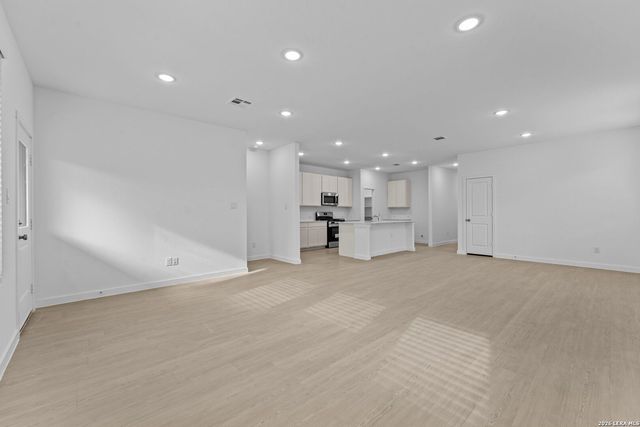 2303 Fort Davis Pass, Marion, TX 78124