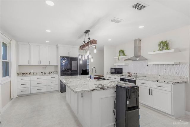 2400 Kirk Avenue, Mission, TX 78574