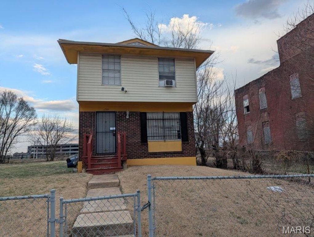 1724 Elliott Avenue, St Louis, MO 63106
