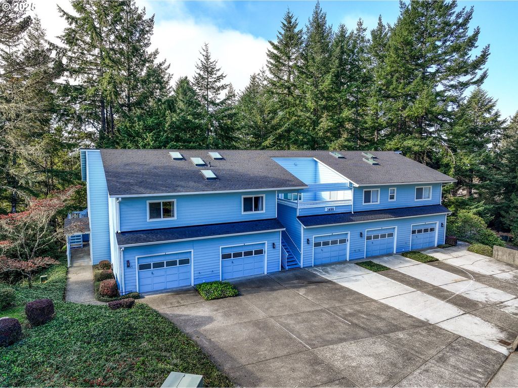 1455 SEACREST Ln 3, Brookings, OR 97415