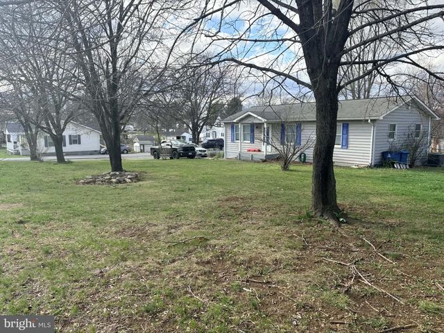 104 AIKEN LN, Clear Brook, VA 22624