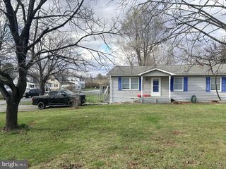 104 AIKEN LN, Clear Brook, VA 22624