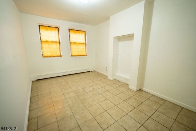 6 Baldwin Ave, Jersey City, NJ 07304