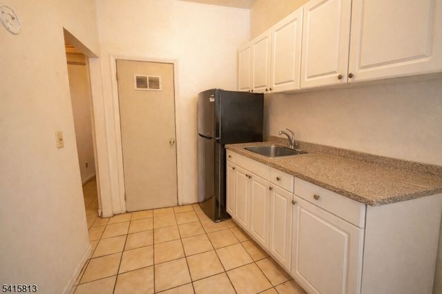 6 Baldwin Ave, Jersey City, NJ 07304