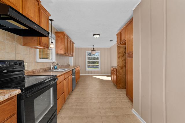 4984 Hwy 79 S, Henderson, TX 75654