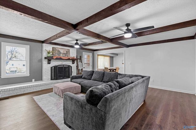 15209 Clodessa Drive, Athens, AL 35611