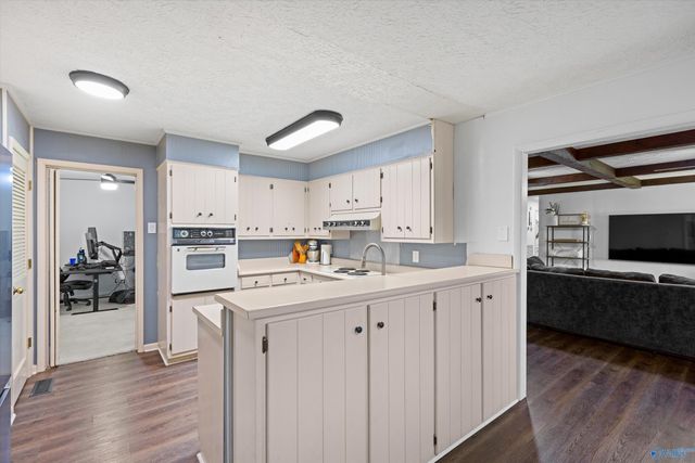 15209 Clodessa Drive, Athens, AL 35611