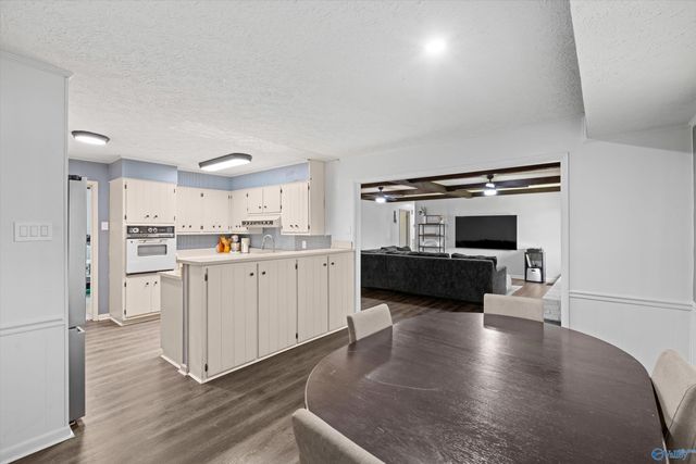 15209 Clodessa Drive, Athens, AL 35611