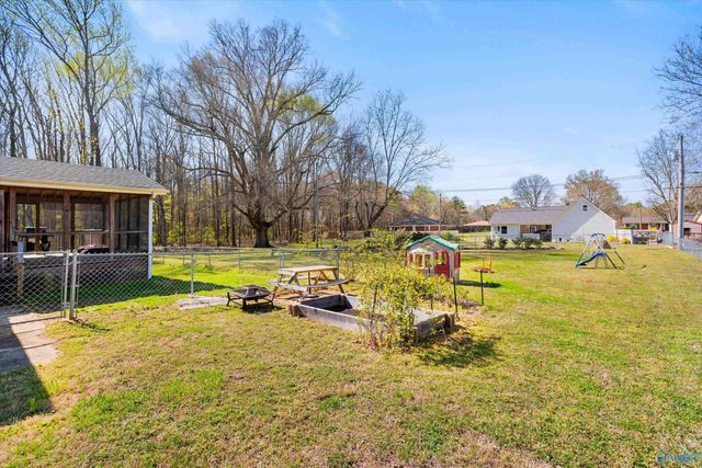 15209 Clodessa Drive, Athens, AL 35611