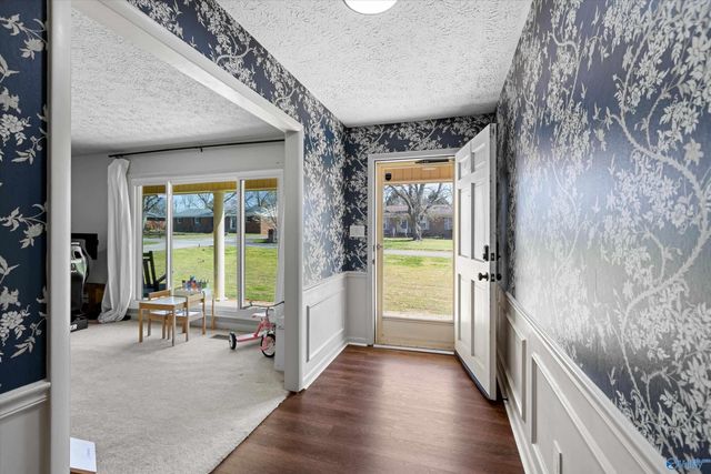 15209 Clodessa Drive, Athens, AL 35611