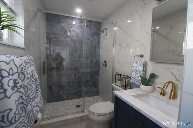 198 Montauk Avenue, New London, CT 06320