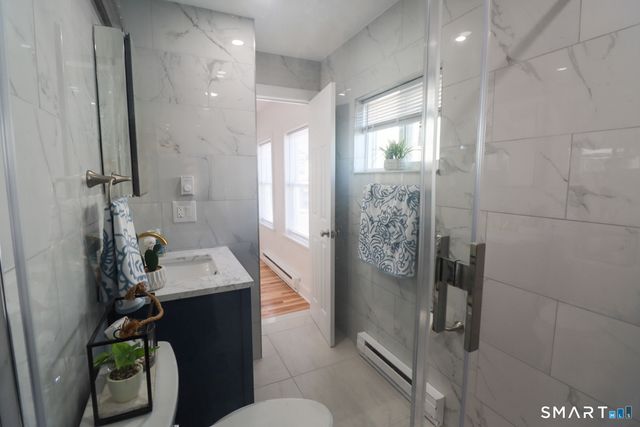 198 Montauk Avenue, New London, CT 06320