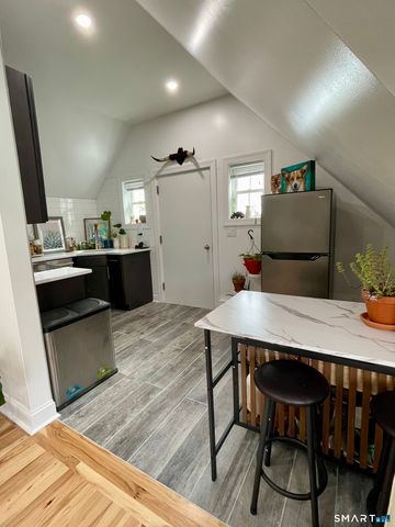 198 Montauk Avenue, New London, CT 06320