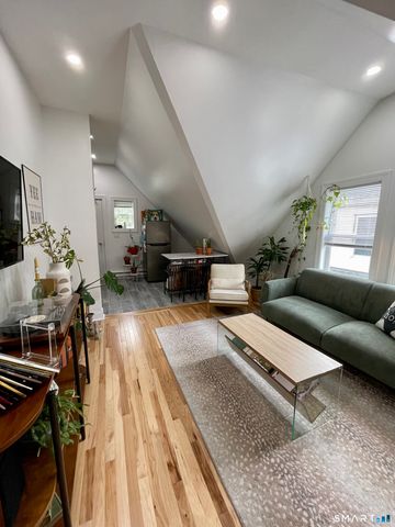 198 Montauk Avenue, New London, CT 06320