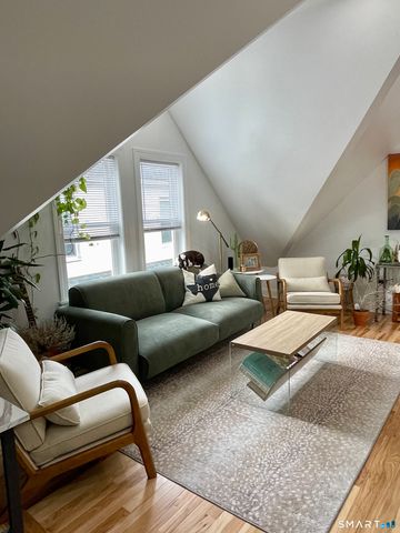 198 Montauk Avenue, New London, CT 06320