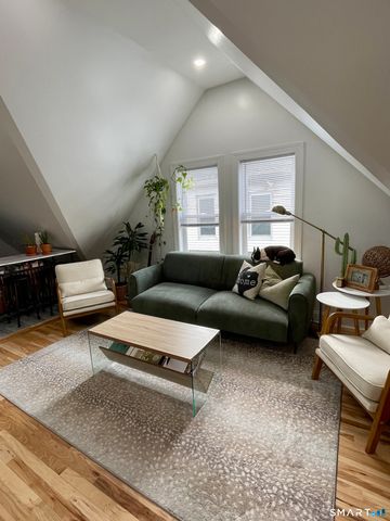 198 Montauk Avenue, New London, CT 06320