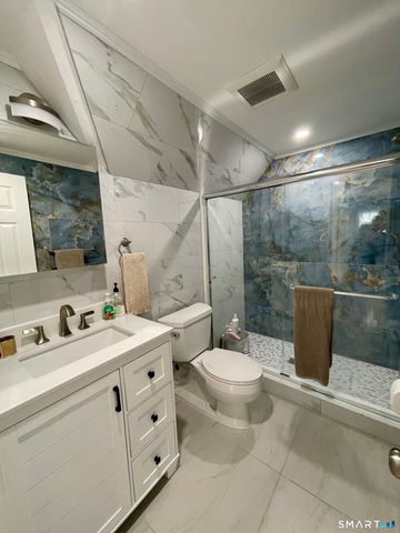 198 Montauk Avenue, New London, CT 06320