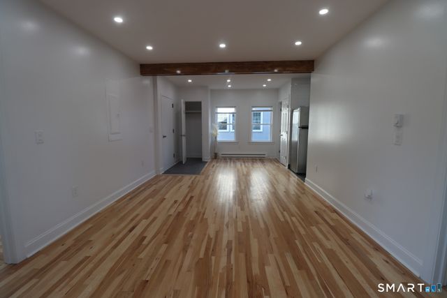 198 Montauk Avenue, New London, CT 06320