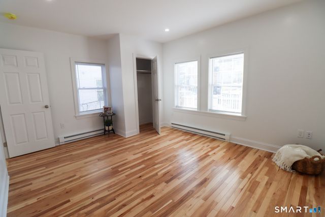 198 Montauk Avenue, New London, CT 06320