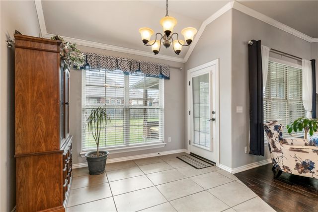 202 W Hayden Boulevard, Rogers, AR 72756