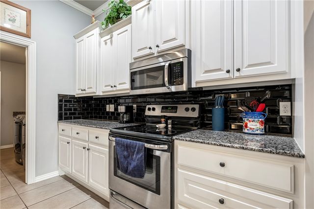 202 W Hayden Boulevard, Rogers, AR 72756