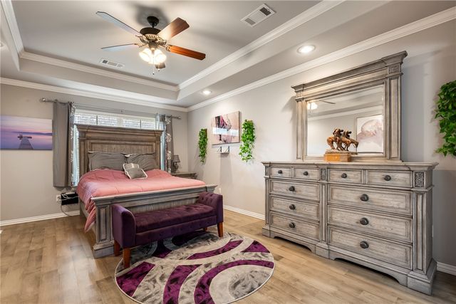 202 W Hayden Boulevard, Rogers, AR 72756