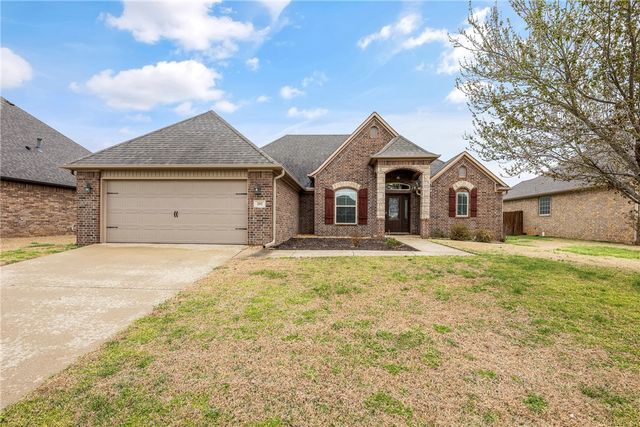 202 W Hayden Boulevard, Rogers, AR 72756